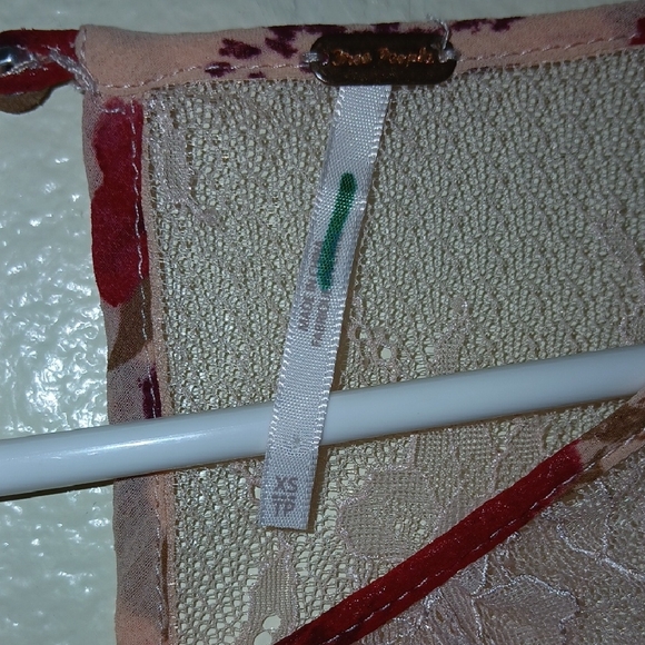 Free People Floral Lace Blouse in Red and Pink NWOT - Picture 2 of 6